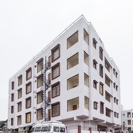 Hotel Travellers Inn シロン エクステリア 写真