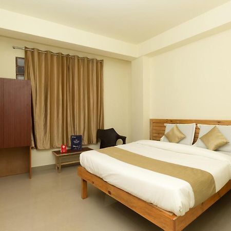 Hotel Travellers Inn シロン エクステリア 写真