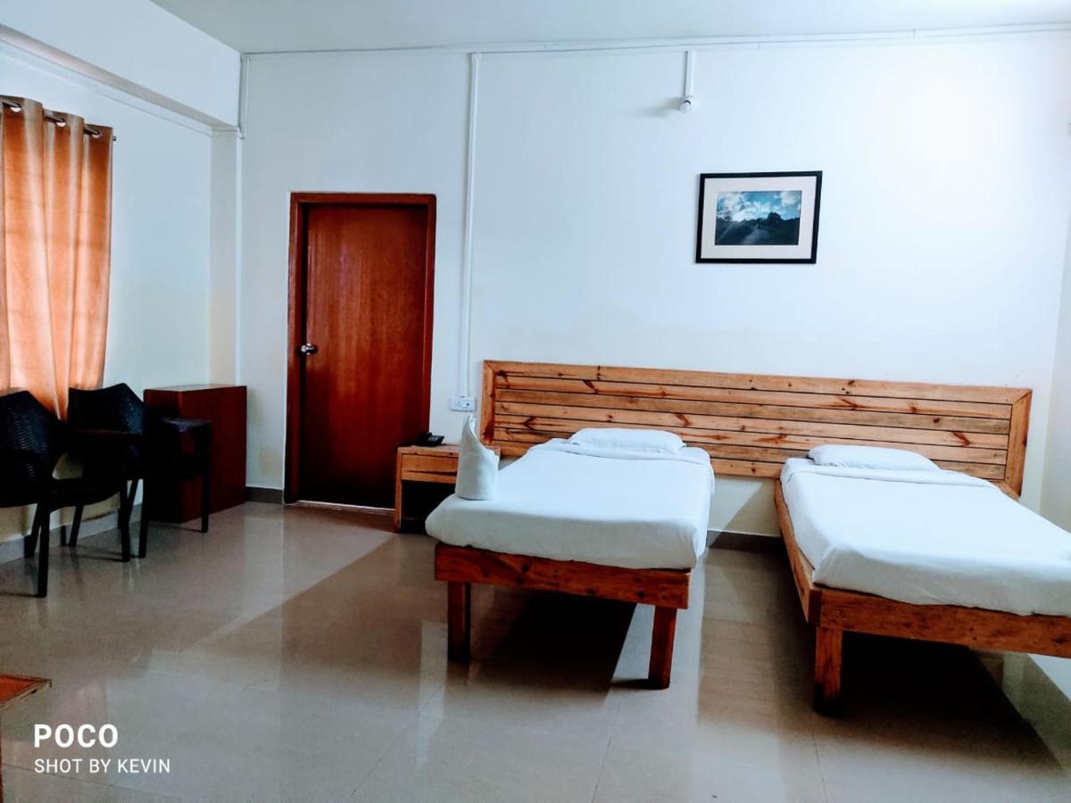 Hotel Travellers Inn シロン エクステリア 写真