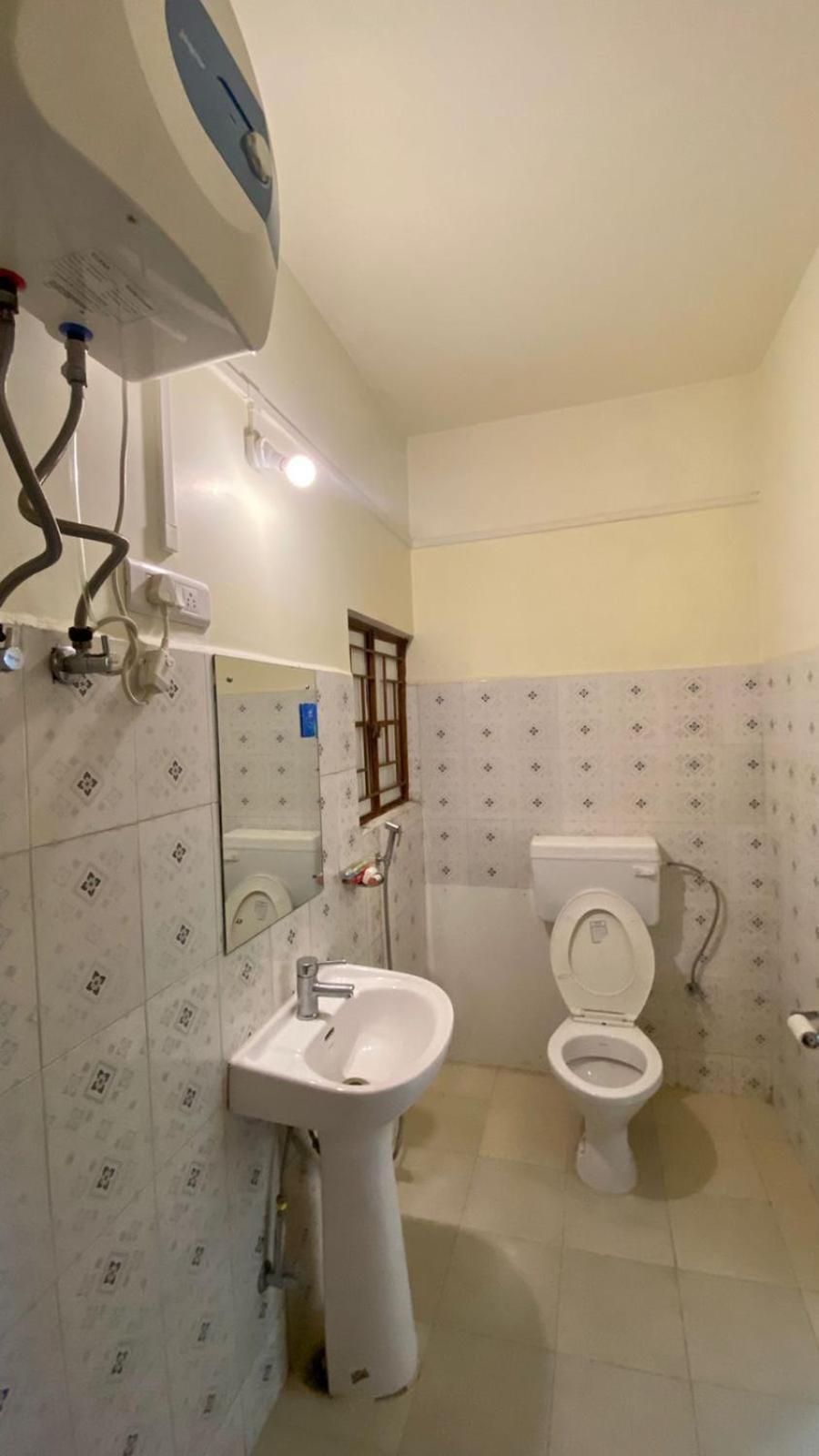 Hotel Travellers Inn シロン エクステリア 写真