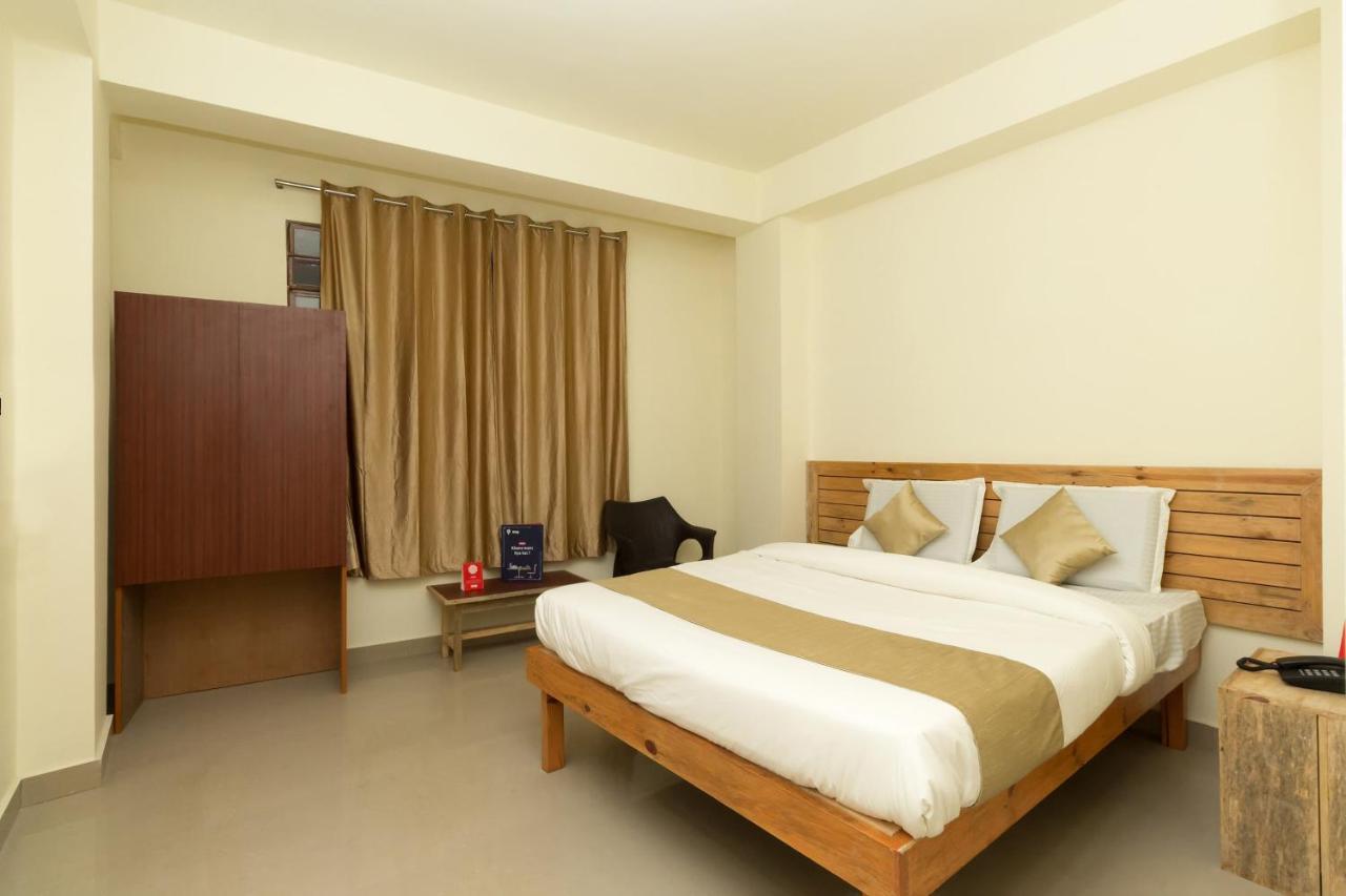 Hotel Travellers Inn シロン エクステリア 写真