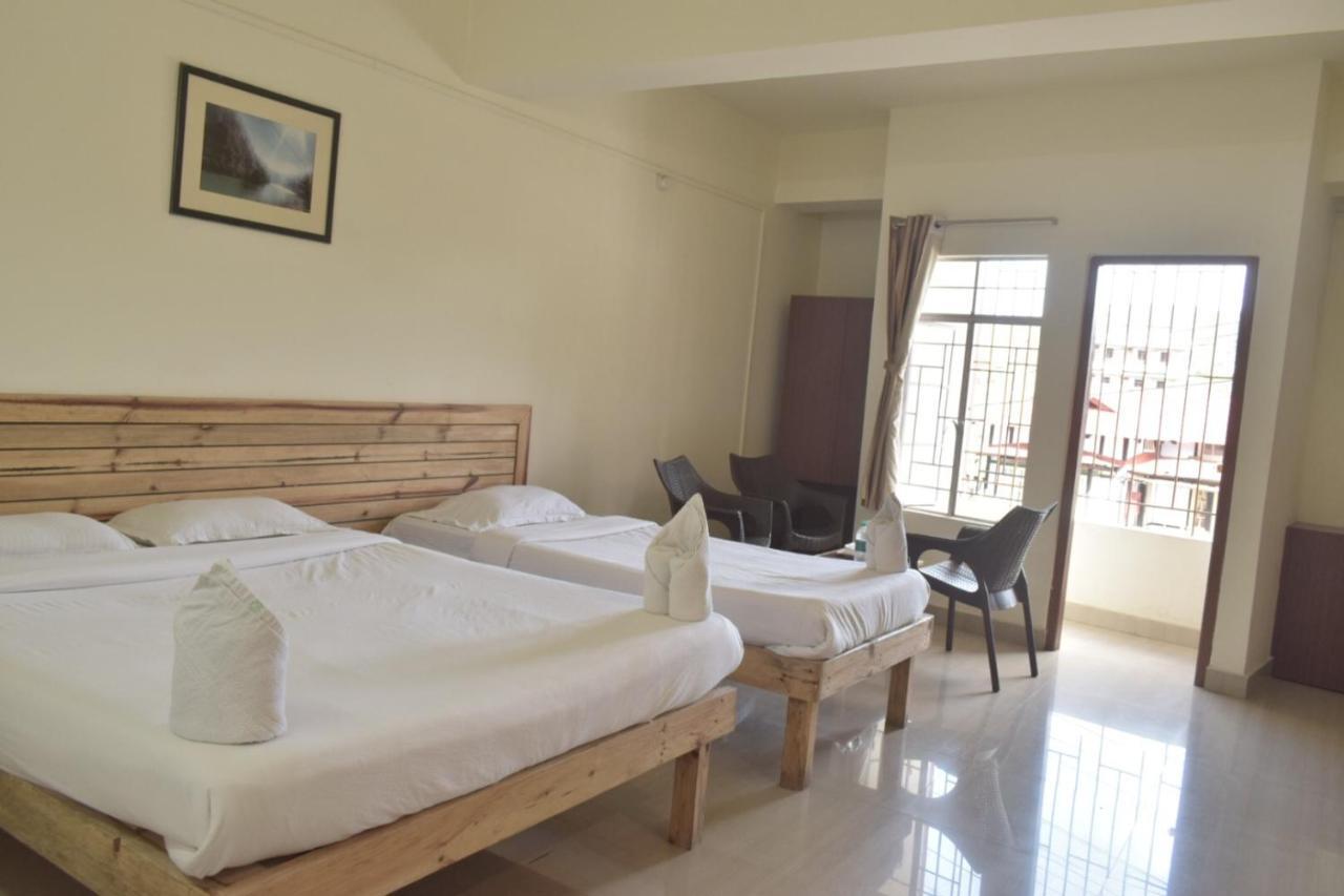 Hotel Travellers Inn シロン エクステリア 写真